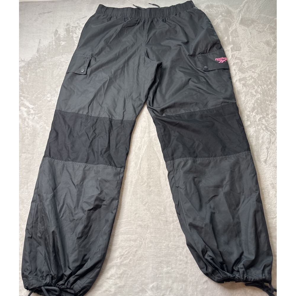 Womens (L) Black Reebok Classic Track Windbreaker Pants FS7357 Pink Reebok Logo